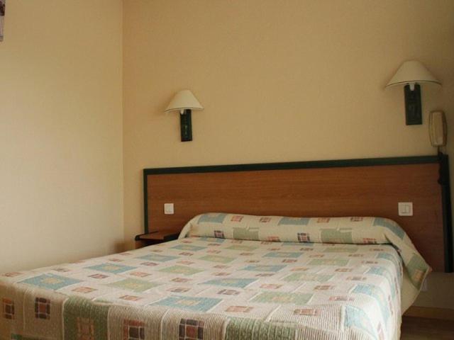 Hotel Peret Denguin Quarto foto
